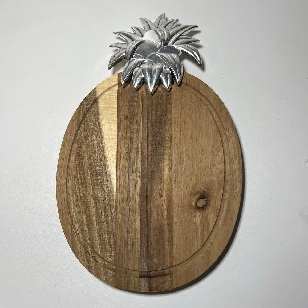 Wooden Pineapple‎ Cutting Board W/ Metal Top